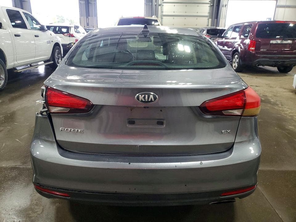 2017 KIA FORTE EX 6