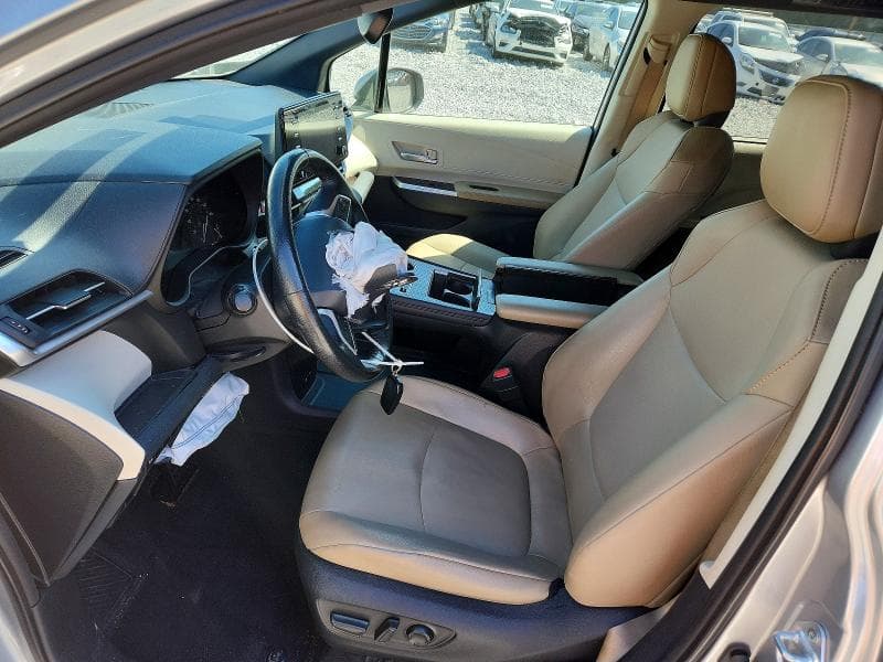 2021 TOYOTA SIENNA XLE 7