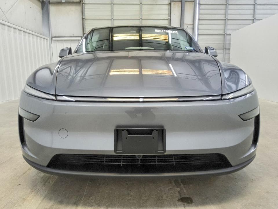 2026 TESLA MODEL Y 5