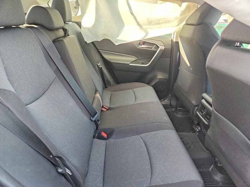 2024 TOYOTA RAV4 XLE 11