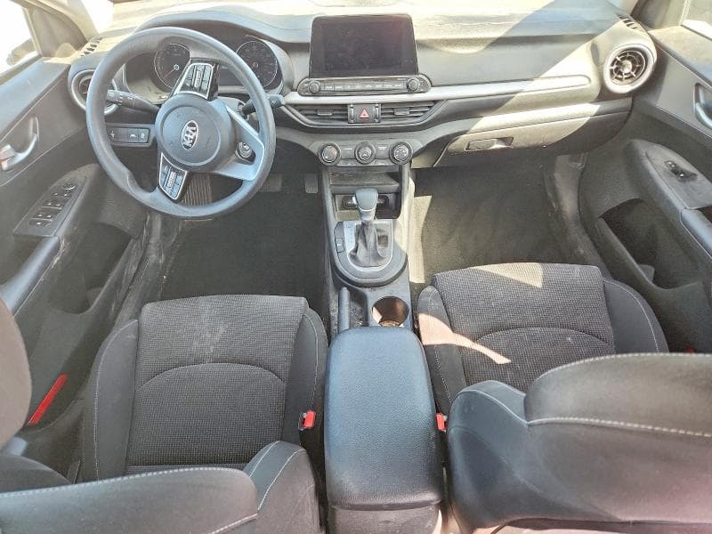 2021 KIA FORTE FE 8