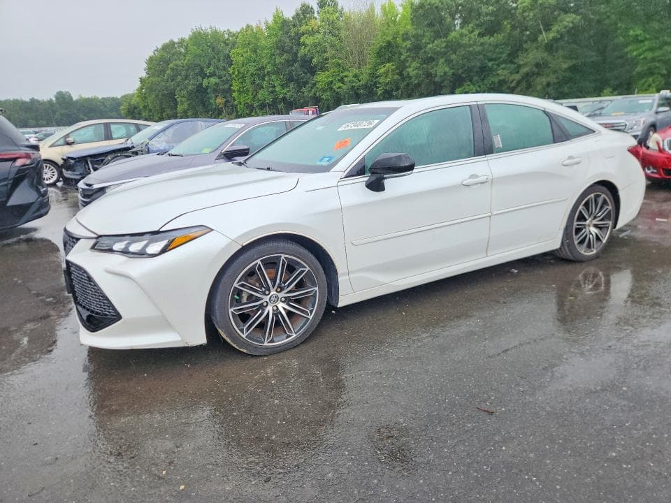2019 TOYOTA AVALON XSE - 1