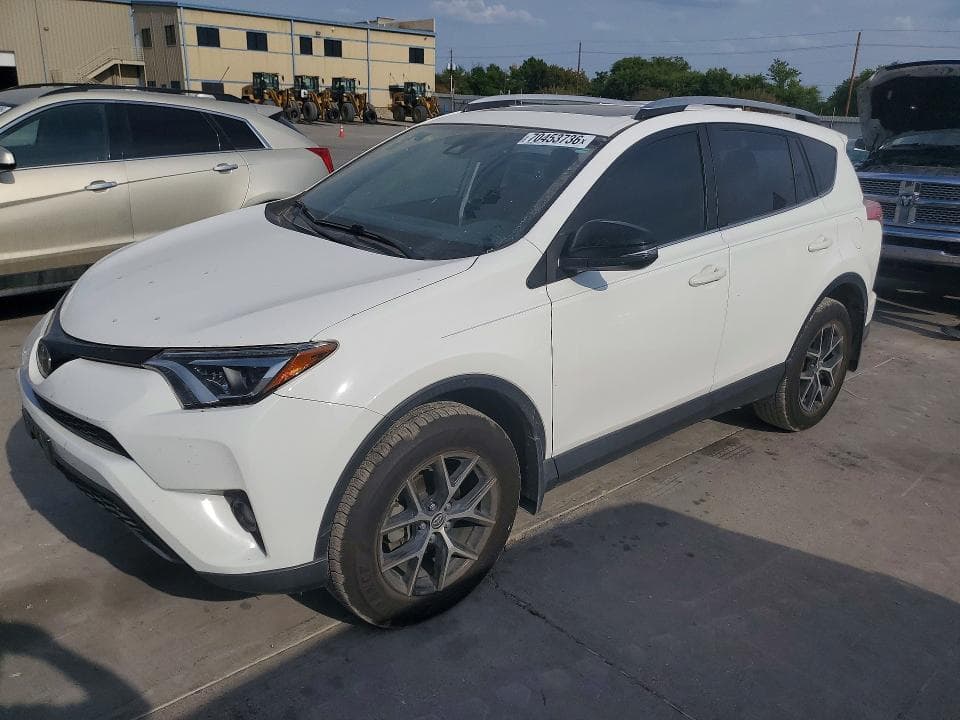 2018 TOYOTA RAV4 SE - 1
