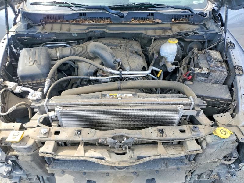 2019 RAM 1500 CLASSIC SLT 11