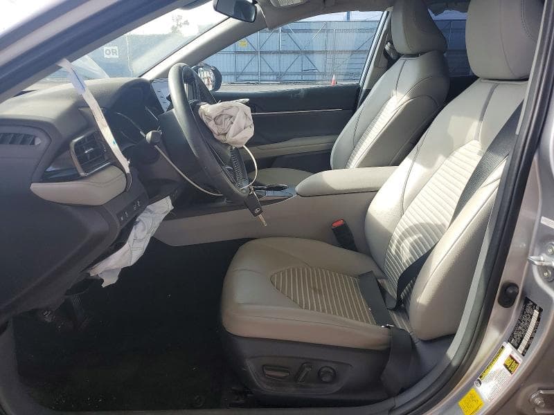 2022 TOYOTA CAMRY SE 7