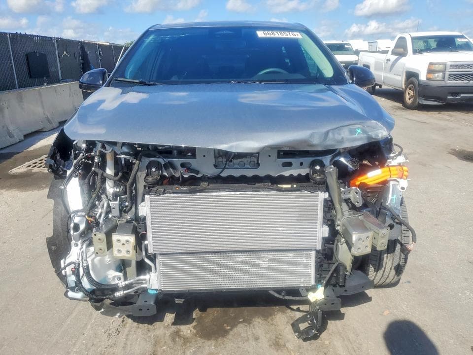 2027 CHEVROLET BOLT LT 5