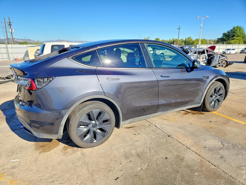 2024 TESLA MODEL Y 3