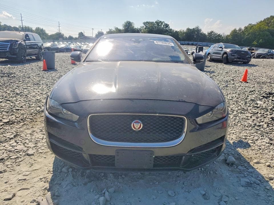 2019 JAGUAR XE 5