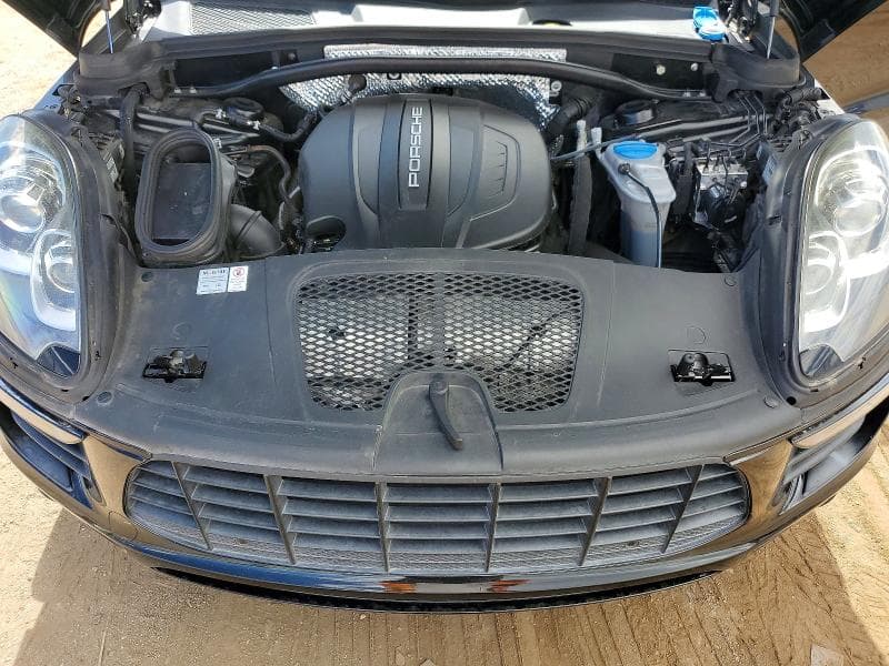2018 PORSCHE MACAN 12