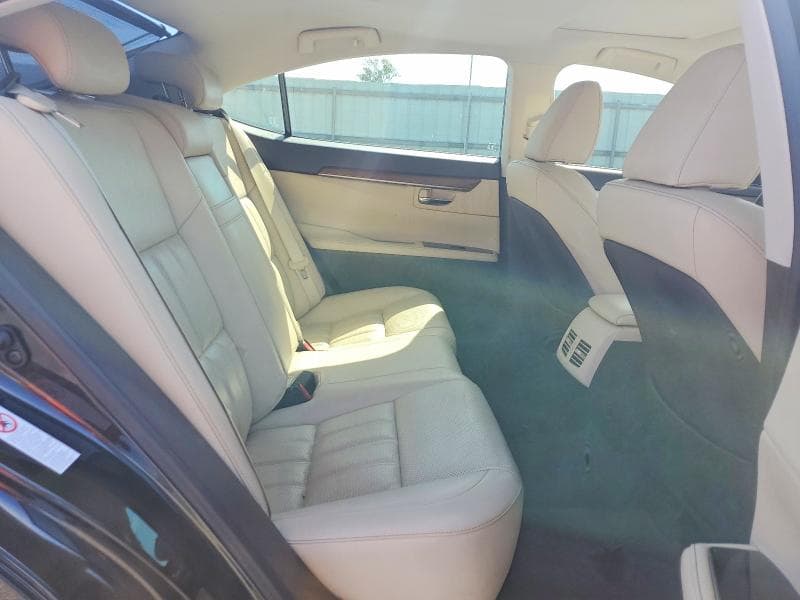 2017 LEXUS ES 300H 10