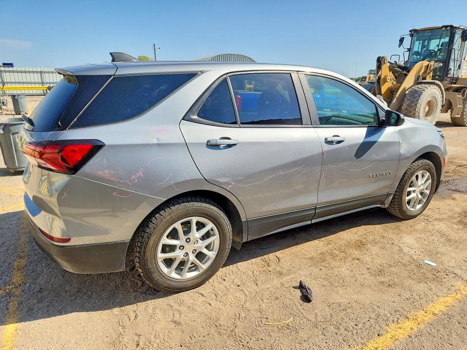 2024 CHEVROLET EQUINOX LS 3