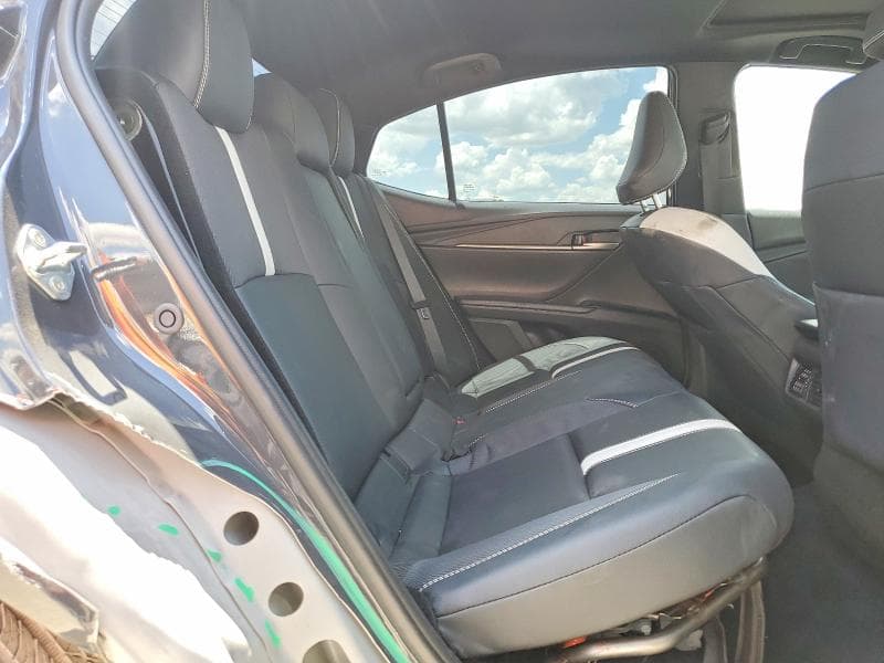 2025 TOYOTA CAMRY SE 10