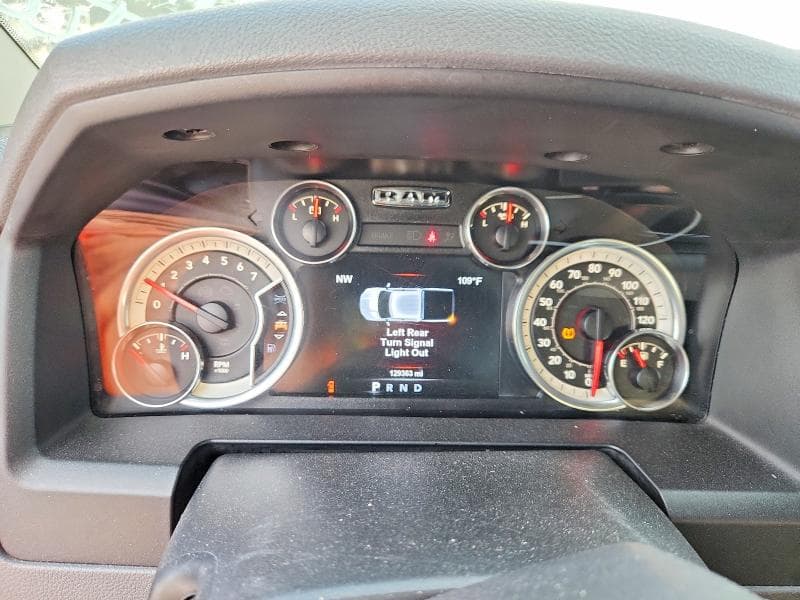 2017 RAM 1500 SLT 9