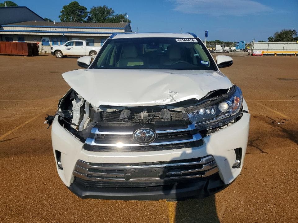 2017 TOYOTA HIGHLANDER LIMITED 5