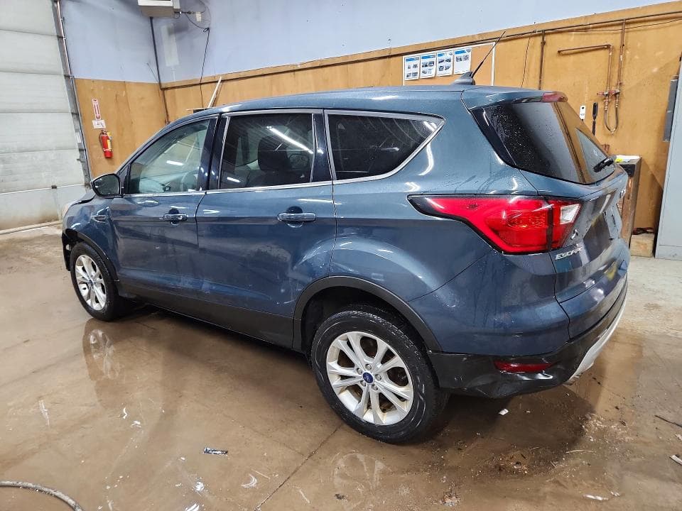 2019 FORD ESCAPE SE 2