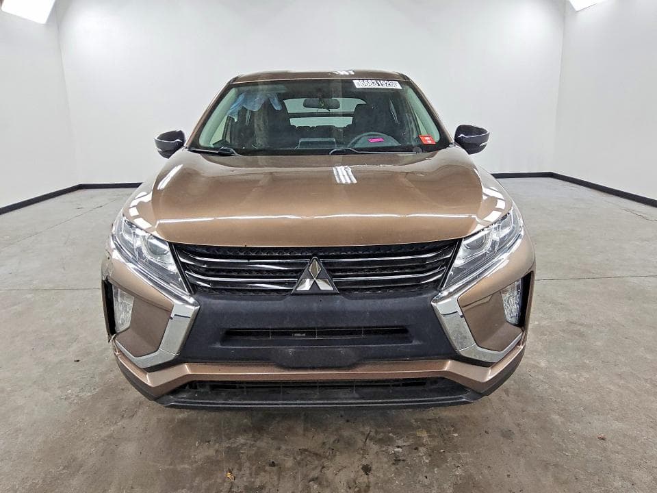 2019 MITSUBISHI ECLIPSE CROSS LE 5