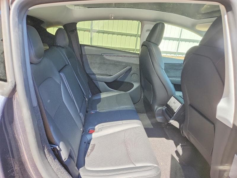 2026 TESLA MODEL Y 10