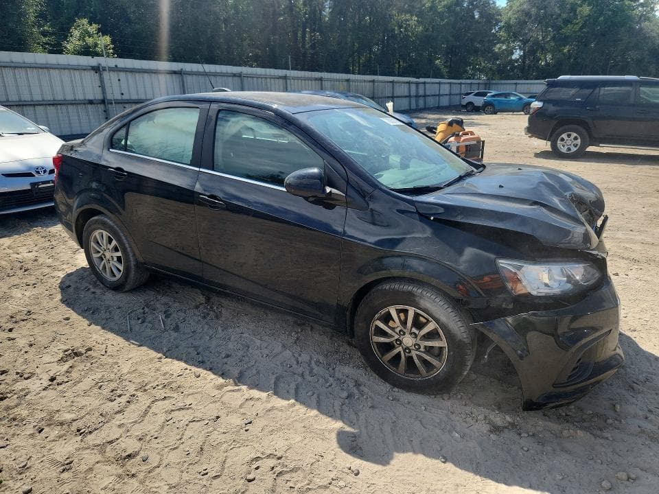 2019 CHEVROLET SONIC LT 4