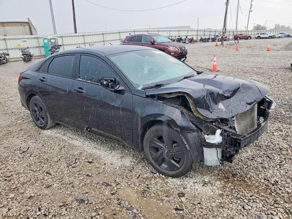 2023 HYUNDAI ELANTRA SEL 4