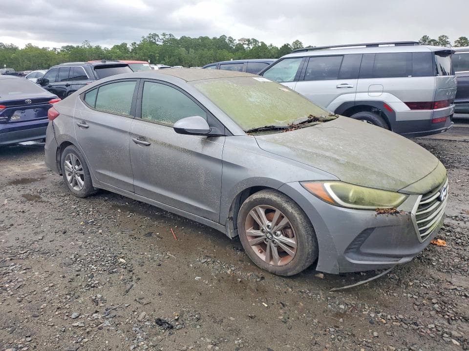 2017 HYUNDAI ELANTRA SE 4