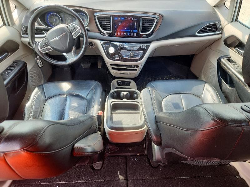 2017 CHRYSLER PACIFICA TOURING L 8