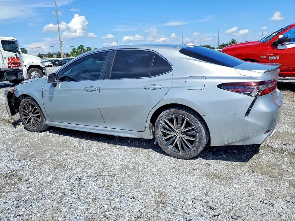 2024 TOYOTA CAMRY SE 2