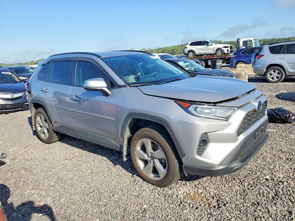 2021 TOYOTA RAV4 4