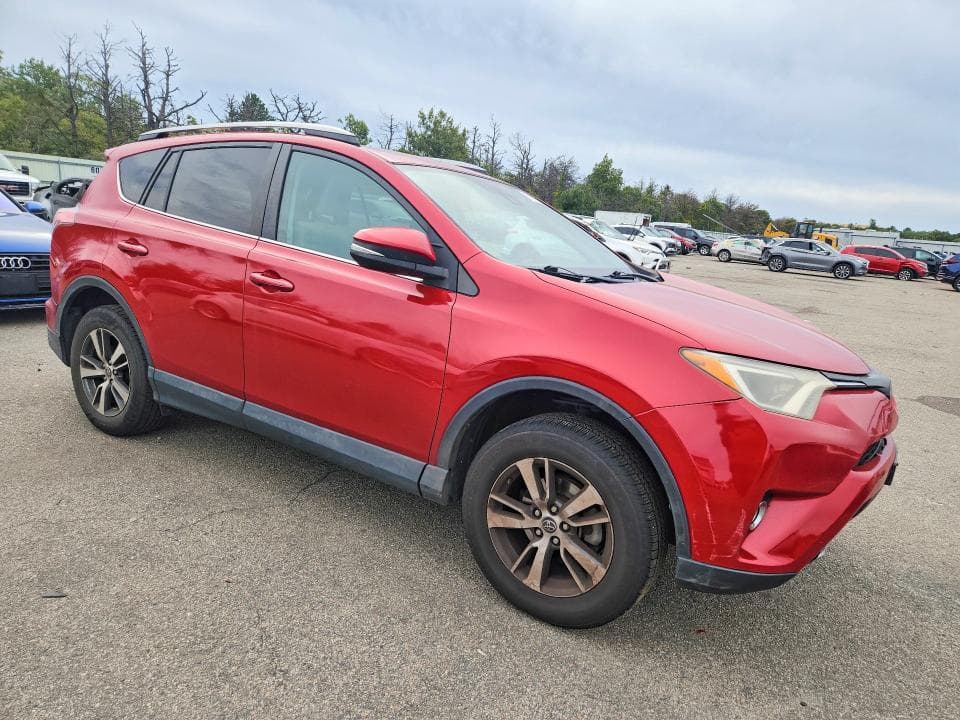 2017 TOYOTA RAV4 XLE 4
