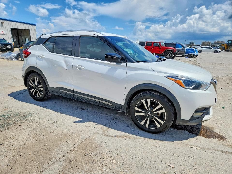 2020 NISSAN KICKS SR 4