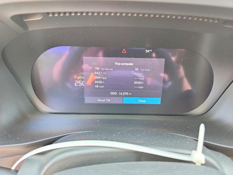 2024 VOLVO XC40 ULTIMATE 9