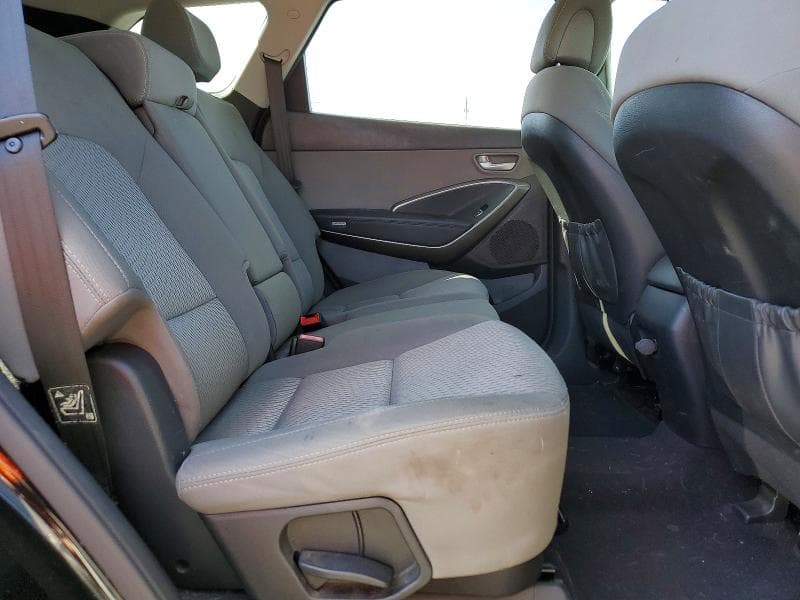 2017 HYUNDAI SANTA FE SE 11
