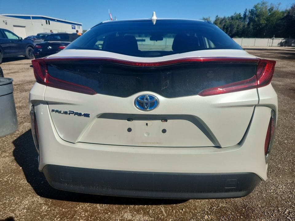 2021 TOYOTA PRIUS PRIME LE 6