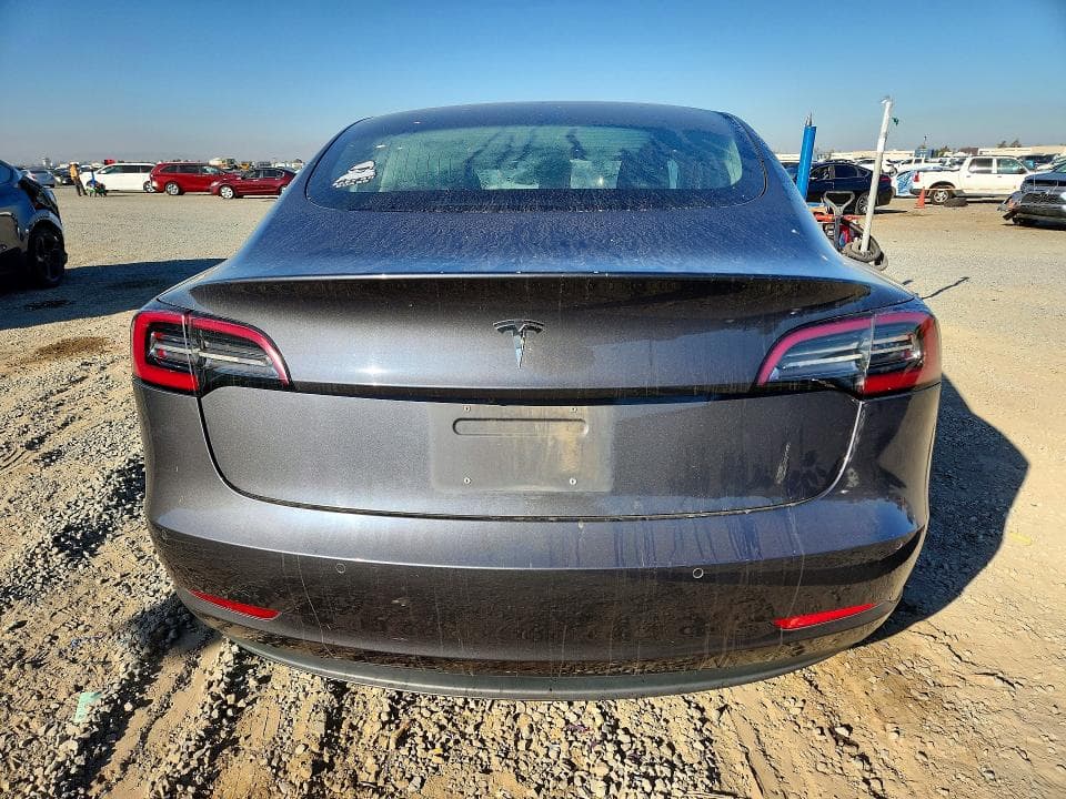 2018 TESLA MODEL 3 6