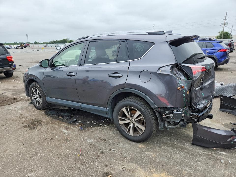 2017 TOYOTA RAV4 XLE 2