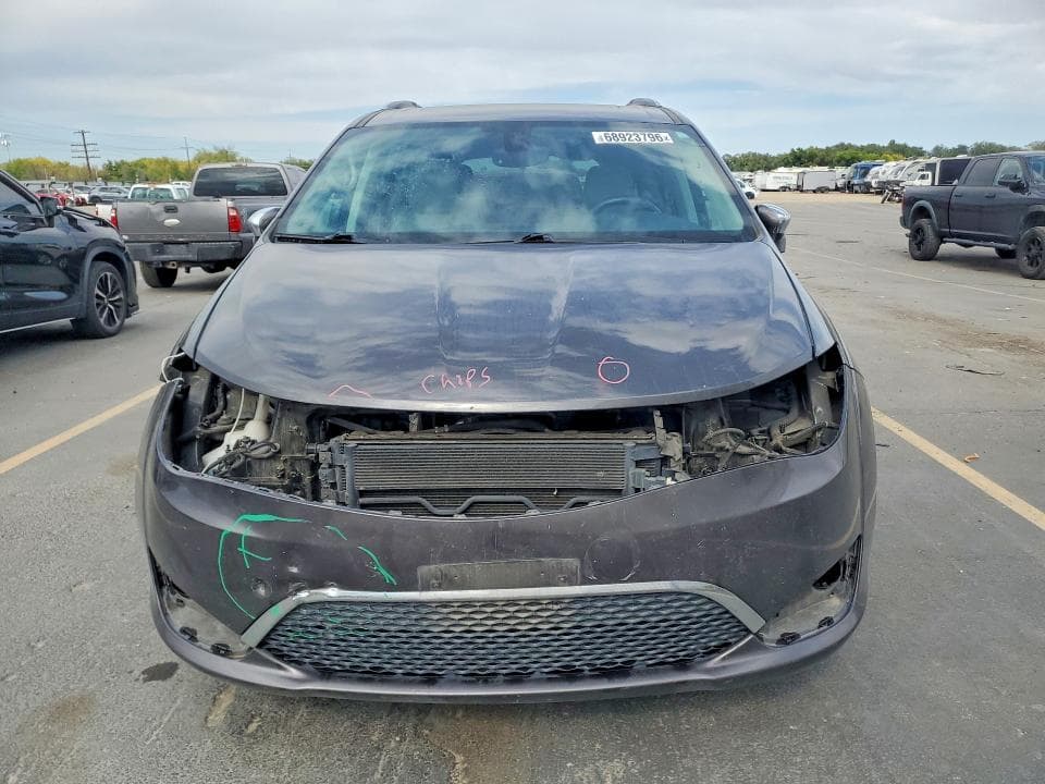 2017 CHRYSLER PACIFICA LIMITED 5