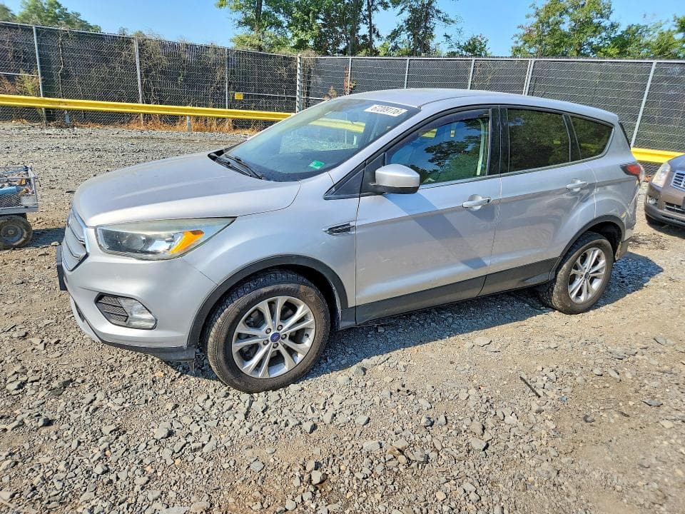 2017 FORD ESCAPE SE - 1