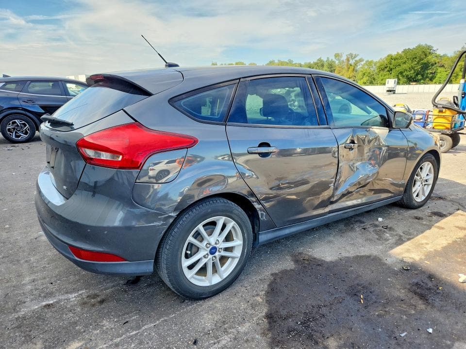2017 FORD FOCUS SE 3
