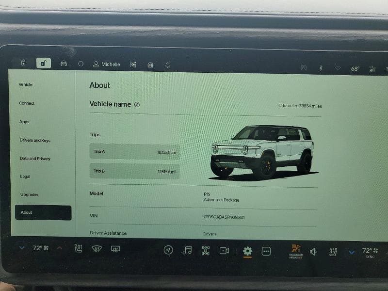 2023 RIVIAN R1S ADVENTURE 9