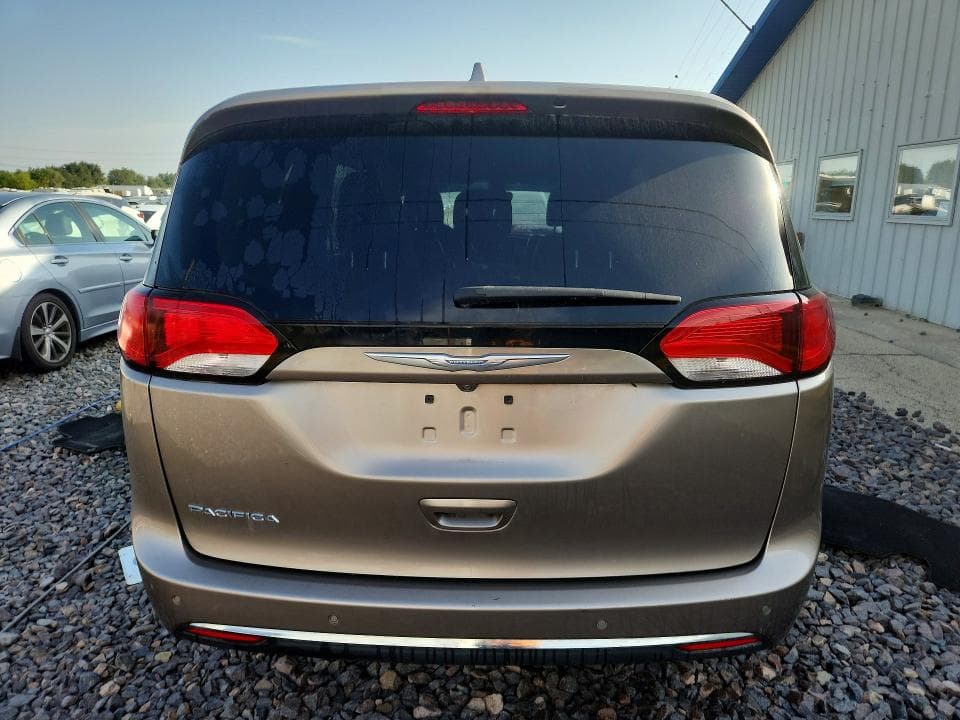 2017 CHRYSLER PACIFICA TOURING L 6