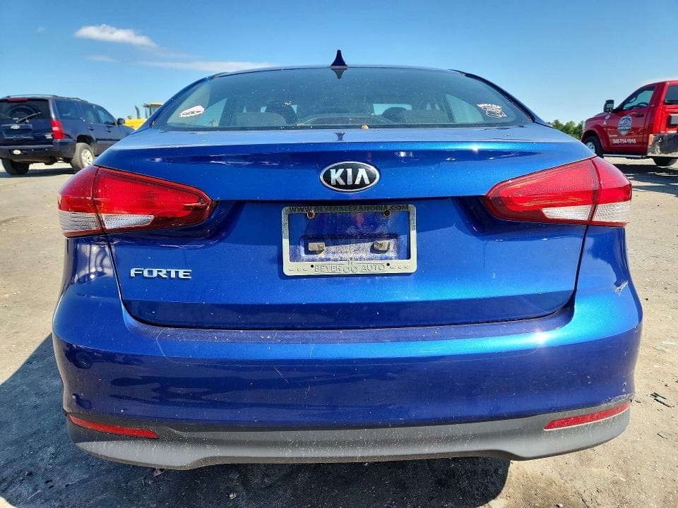2017 KIA FORTE LX 6
