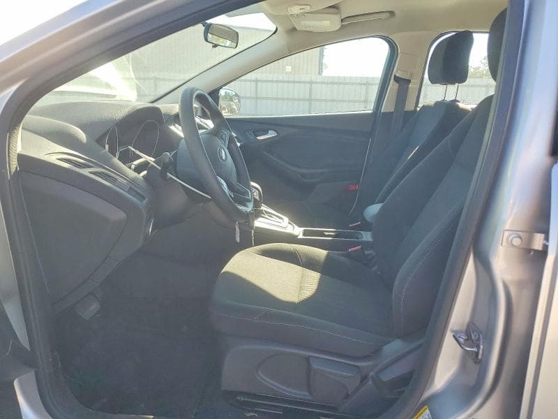 2017 FORD FOCUS SE 7
