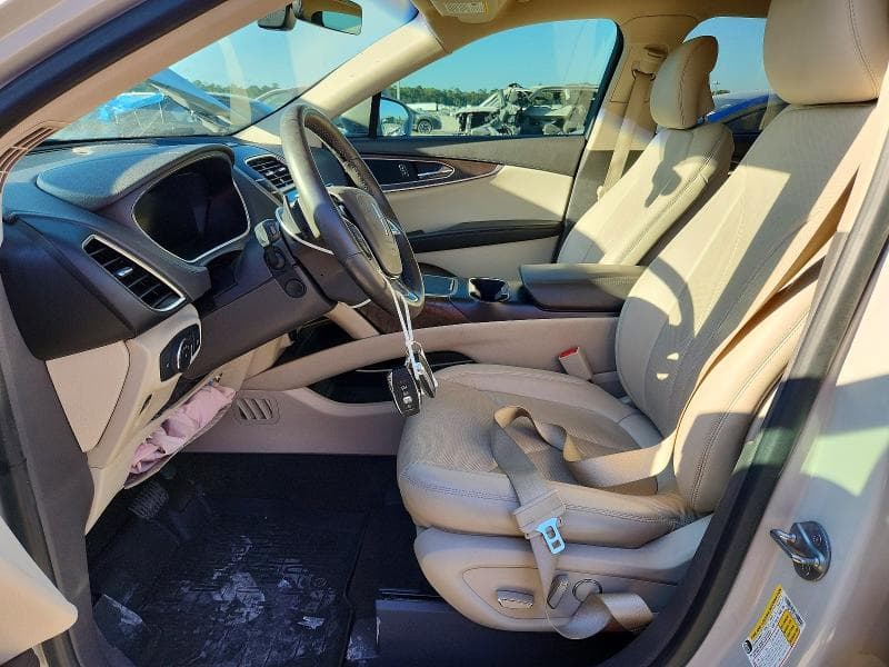 2019 LINCOLN NAUTILUS RESERVE 7