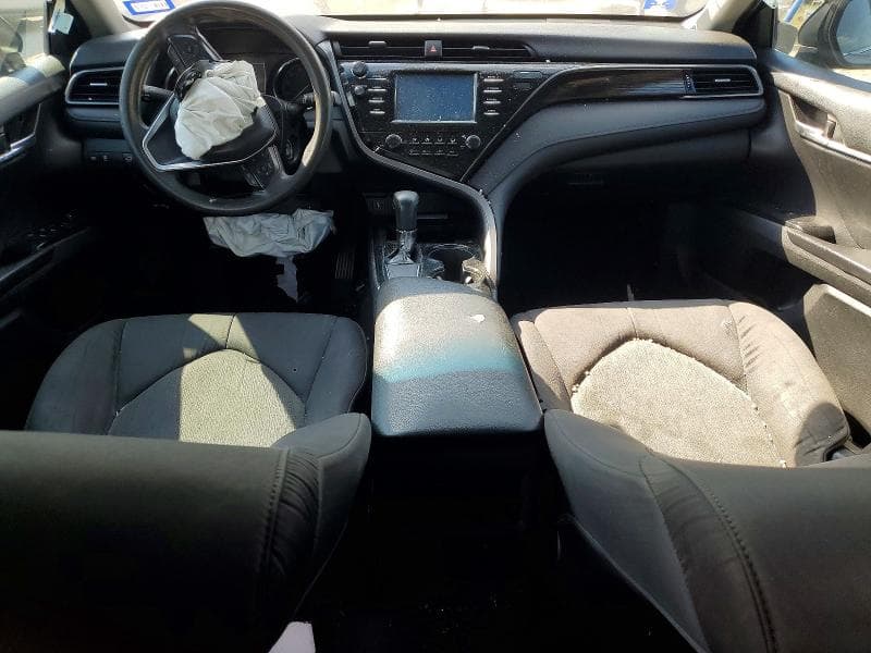 2019 TOYOTA CAMRY LE 8