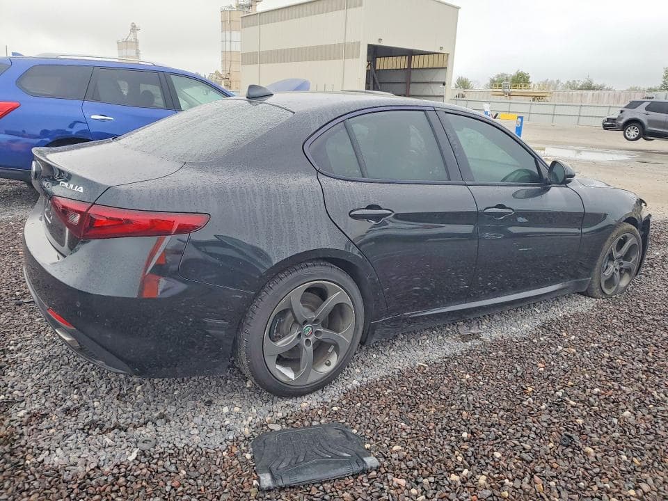 2018 ALFA ROMEO GIULIA Q4 3