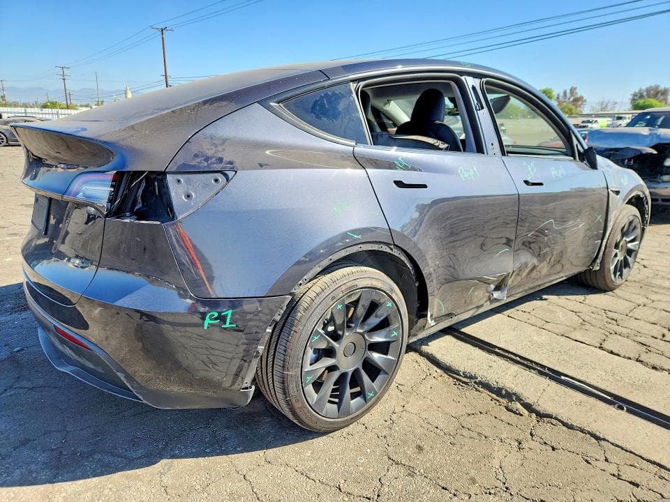 2024 TESLA MODEL Y 3