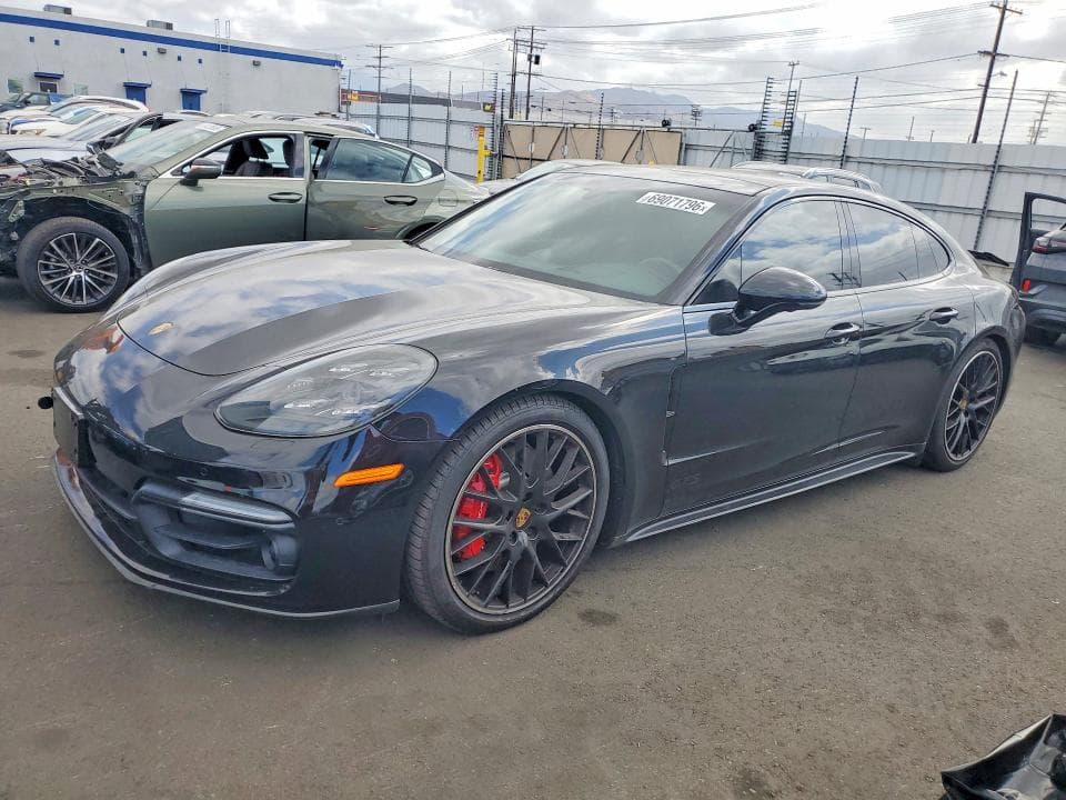 2020 PORSCHE PANAMERA GTS - 1
