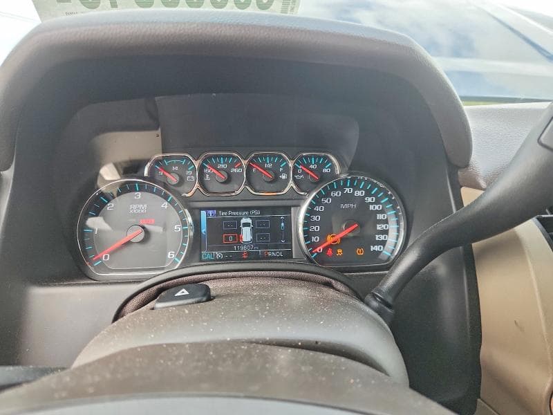 2017 GMC YUKON XL K1500 SLT 9