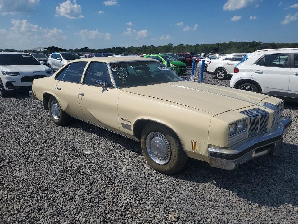1976 OLDSMOBILE CUTLASS 4