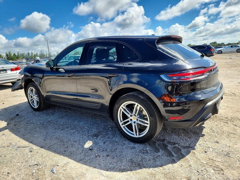 2022 PORSCHE MACAN 2