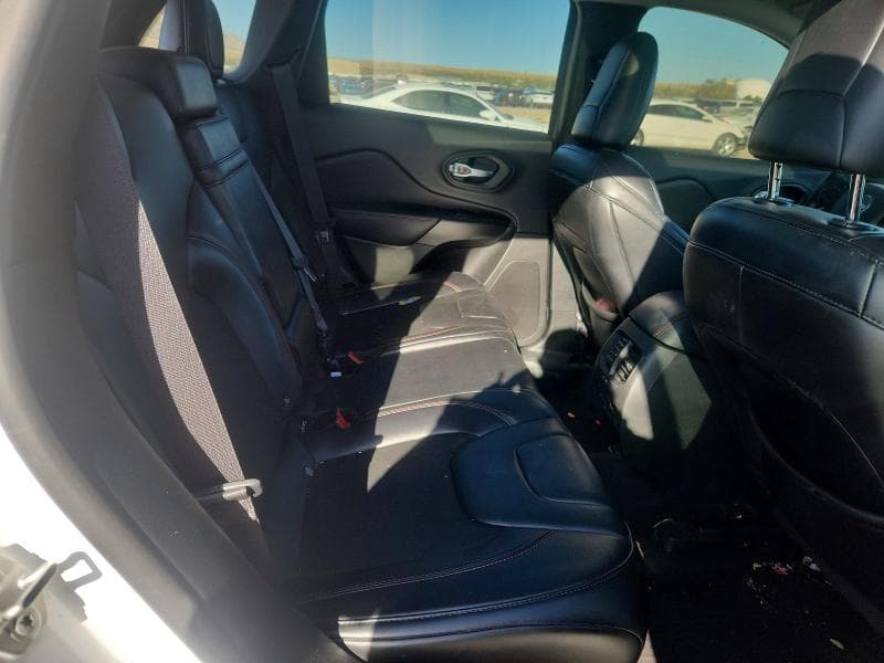 2019 JEEP CHEROKEE TRAILHAWK 11